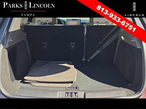 Certified 2023 Lincoln Corsair Reserve image 8