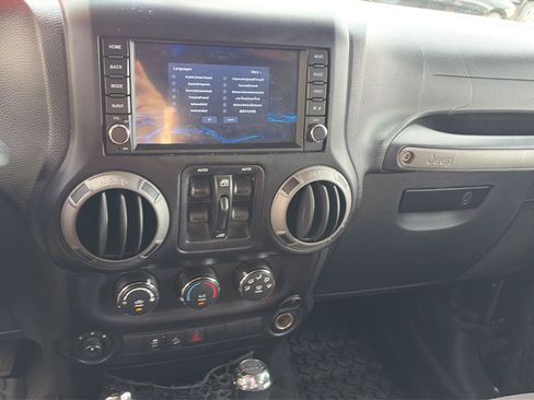 Used 2014 Jeep Wrangler Unlimited Sport w/ Quick Order Package 24S AWD/4WD image 5