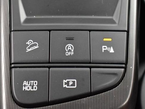 Certified 2026 Kia Sportage SX FWD image 23