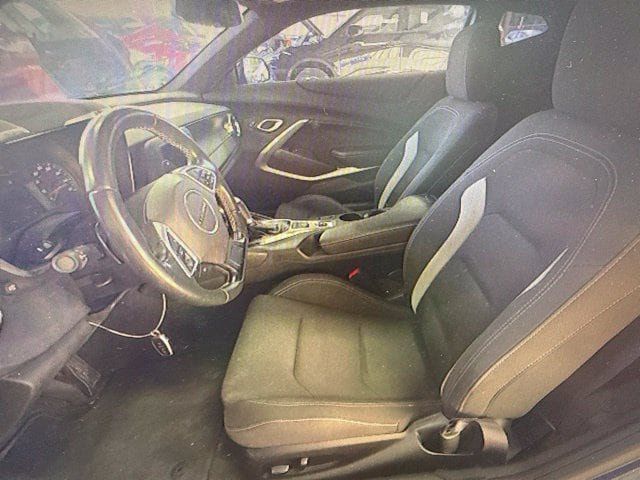 Used 2020 Chevrolet Camaro LT RWD image 5