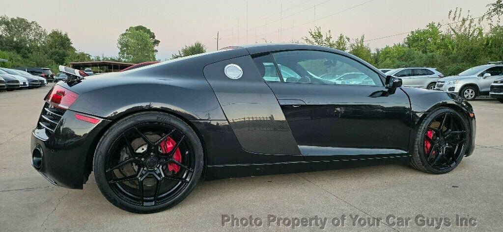 Used 2015 Audi R8 V8 w/ Extended Leather Package AWD/4WD image 13