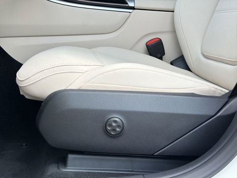 New 2026 Mercedes-Benz GLC 300 image 13