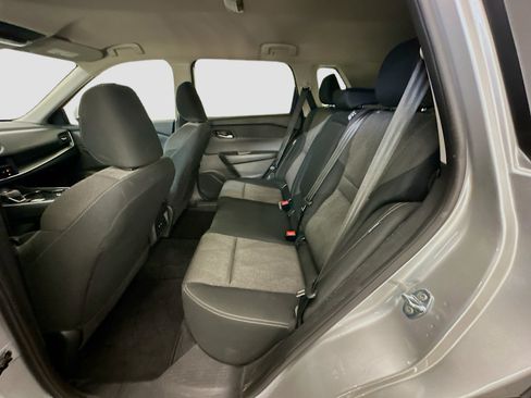 Used 2025 Nissan Rogue SV AWD/4WD image 28