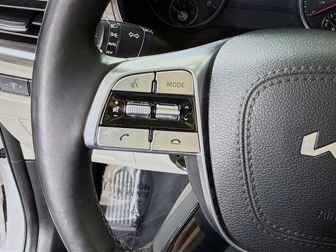 Used 2022 Kia Telluride EX w/ EX Premium Package AWD/4WD image 23