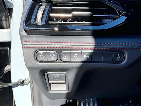 Used 2025 Acura MDX A-Spec image 33