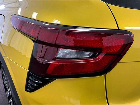 Used 2024 Chevrolet Trax RS w/ Driver Confidence Package image 28