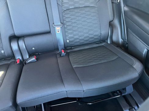 Used 2025 Nissan Pathfinder SV AWD/4WD image 40