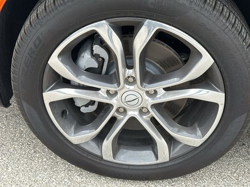 New 2026 Chrysler Pacifica Pinnacle w/ Trailer Tow Group AWD/4WD image 9