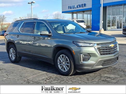 Used 2023 Chevrolet Traverse LT w/ LPO, Floor Liner Package image 1