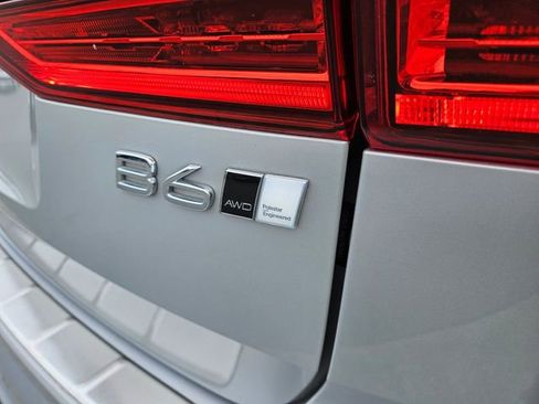 Used 2023 Volvo XC60 B6 Ultimate w/ Protection Package Premier AWD/4WD image 10