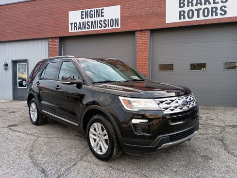 Used 2019 Ford Explorer XLT w/ Equipment Group 201A AWD/4WD image 1