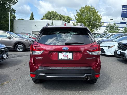 Used 2023 Subaru Forester Limited AWD/4WD image 5