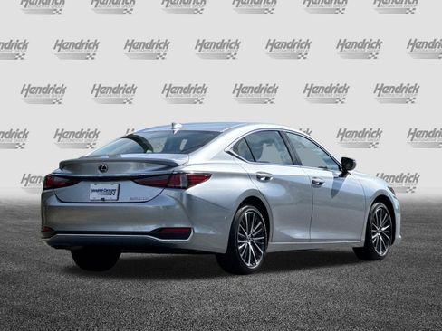 Used 2025 Lexus ES 300h w/ Premium Package FWD image 5