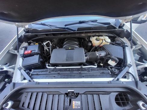 Used 2024 GMC Sierra 1500 SLT image 9