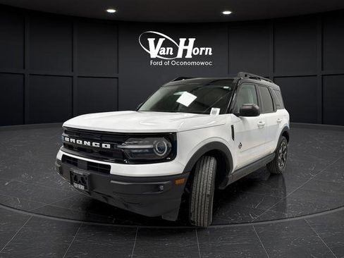 Used 2024 Ford Bronco Sport Outer Banks w/ Tech Package AWD/4WD image 3