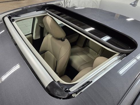 Used 2019 Lexus ES 350 image 3