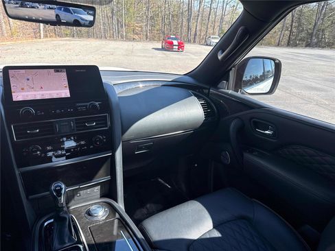 Used 2024 INFINITI QX80 Sensory image 14