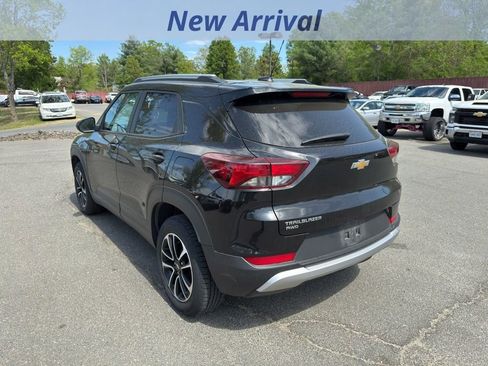 Used 2025 Chevrolet TrailBlazer LT image 4
