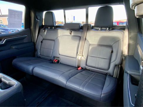 Used 2024 Chevrolet Silverado 1500 High Country w/ Technology Package image 28