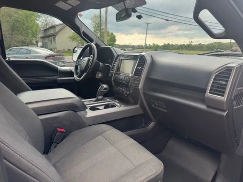 Used 2015 Ford F150 XLT w/ Equipment Group 302A Luxury AWD/4WD image 8
