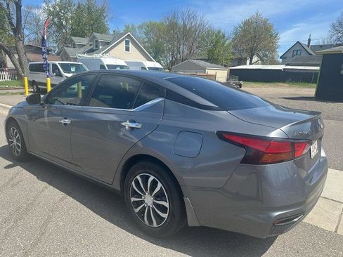 Used 2024 Nissan Altima 2.5 S FWD image 8