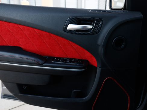 Used 2018 Dodge Charger R/T Scat Pack image 48