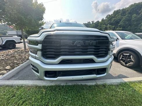Used 2026 RAM 2500 Big Horn AWD/4WD image 9