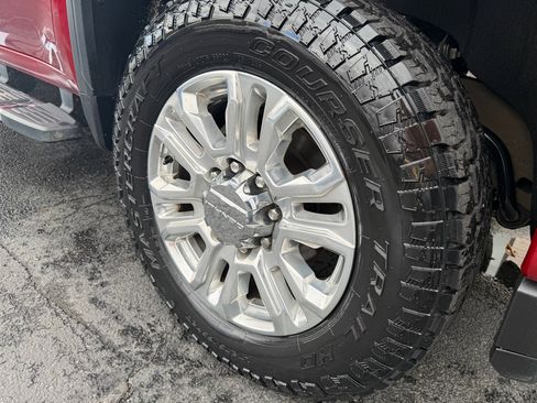 Used 2023 GMC Sierra 2500 Denali w/ Denali Ultimate Package image 9