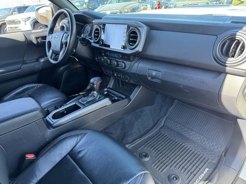 Used 2021 Toyota Tacoma TRD Pro image 37