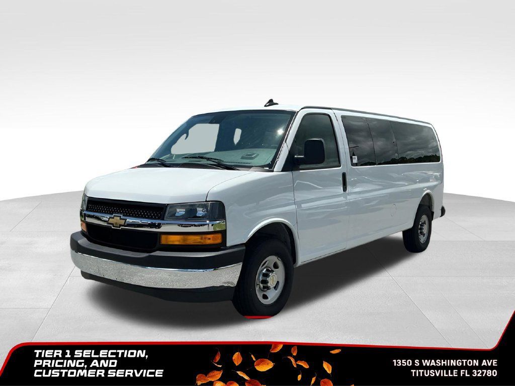 Used 2025 Chevrolet Express 3500 LT w/ LT Preferred Equipment Group RWD image 2