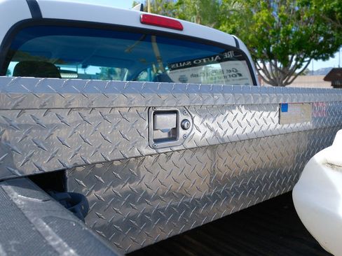 Used 2017 Toyota Tacoma SR image 36