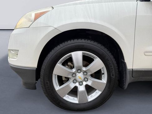 Used 2012 Chevrolet Traverse LTZ image 9