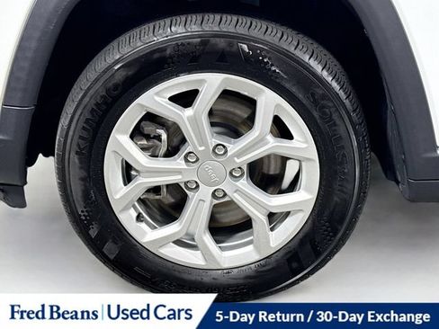 Used 2024 Jeep Compass Latitude AWD/4WD image 36