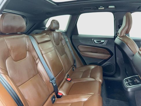 Used 2021 Volvo XC60 T5 Inscription w/ Protection Package image 44