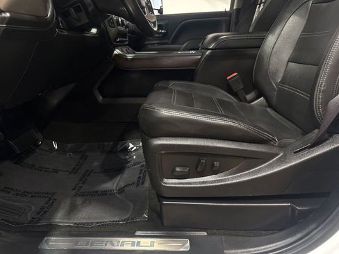 Used 2017 GMC Sierra 3500 Denali image 88