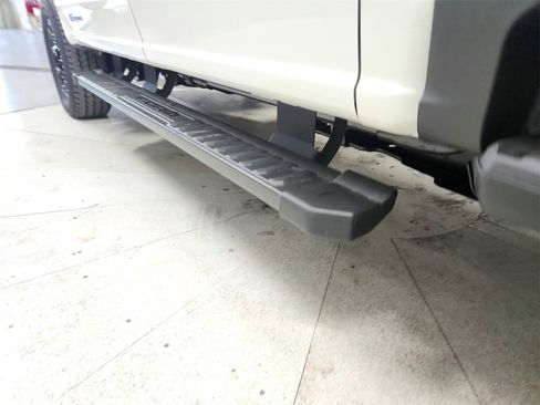 New 2026 Ford F350 Lariat w/ Black Appearance Package image 42