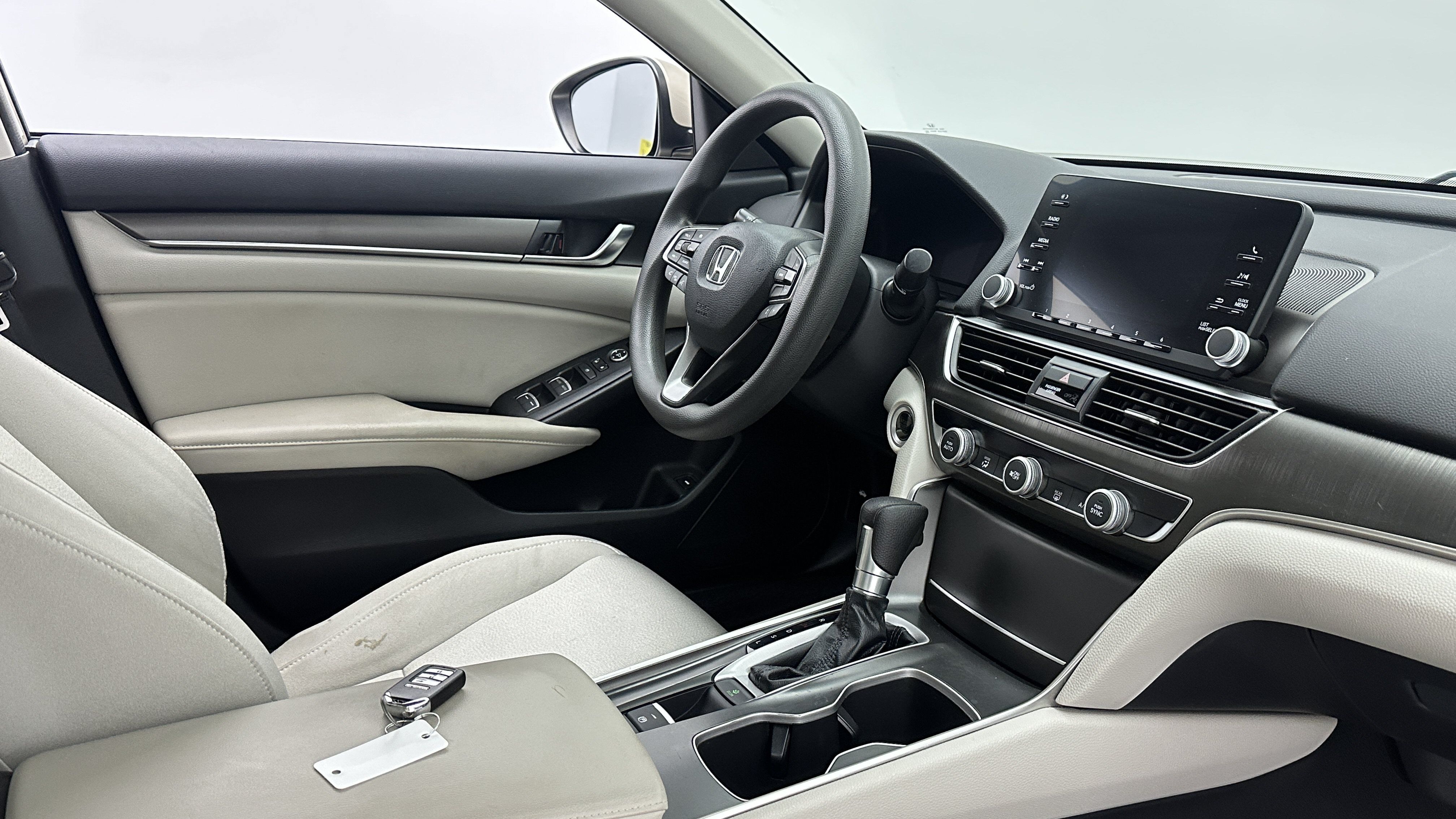 Used 2018 Honda Accord LX image 30