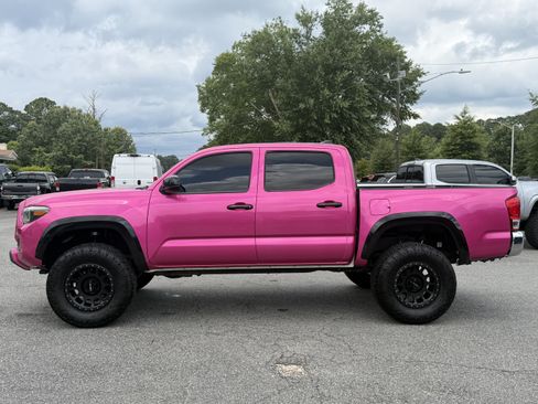 Used 2016 Toyota Tacoma SR5 w/ SR5 Appearance Package (SN) RWD image 9