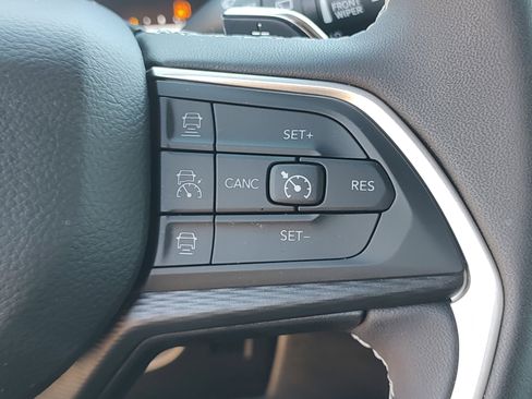 New 2024 Jeep Grand Cherokee L Laredo AWD/4WD image 21