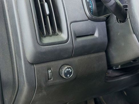 Used 2022 Chevrolet Colorado LT RWD image 11