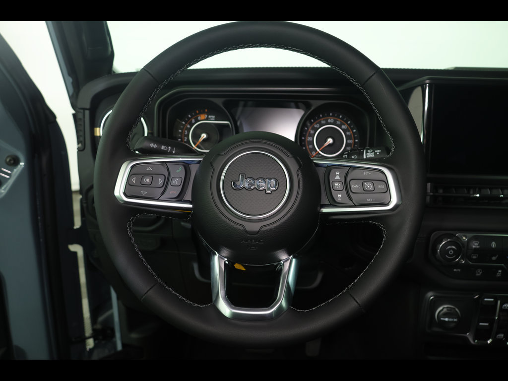 New 2026 Jeep Wrangler Unlimited Sahara AWD/4WD image 3