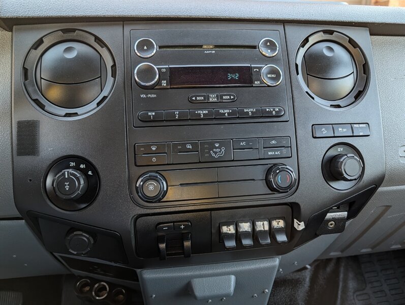 Used 2014 Ford F250 XL w/ Power Equipment Group AWD/4WD image 10