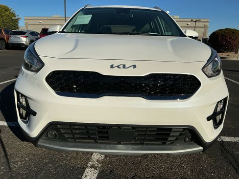 Used 2022 Kia Niro EX Premium image 23