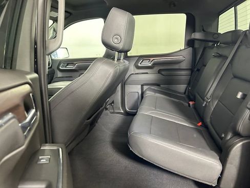Used 2023 GMC Sierra 1500 SLT w/ SLT Premium Plus Package AWD/4WD image 25