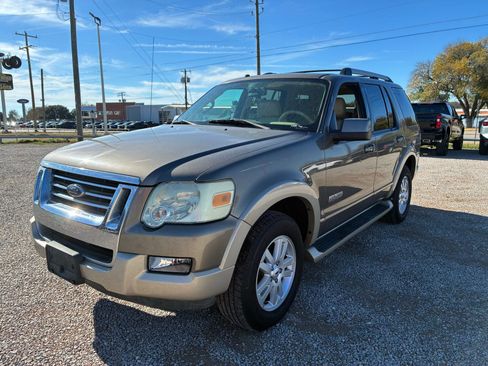 Used 2006 Ford Explorer Eddie Bauer image 1