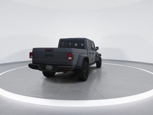 Certified 2024 Jeep Gladiator Sport image 9