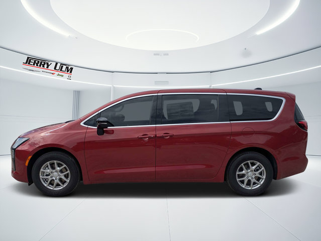 New 2027 Chrysler Pacifica Select FWD image 6