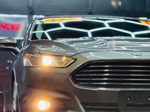 Used 2013 Ford Fusion SE FWD image 4