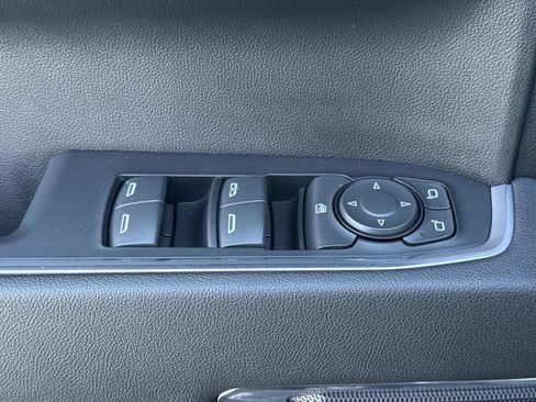 Used 2023 Chevrolet Silverado 1500 LT image 15