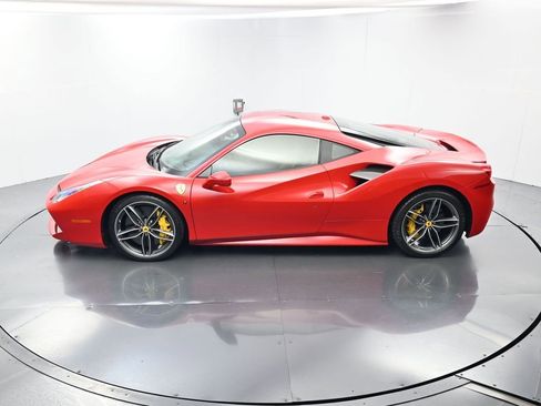 Used 2018 Ferrari 488 GTB RWD image 35